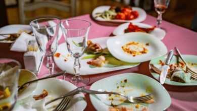 Kitchen equipments and restaurant equipments of restaurants